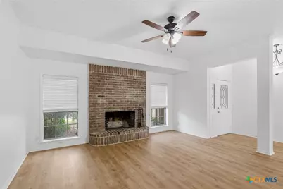 205 Lansdown Street, Victoria, TX 77904 - Photo 5