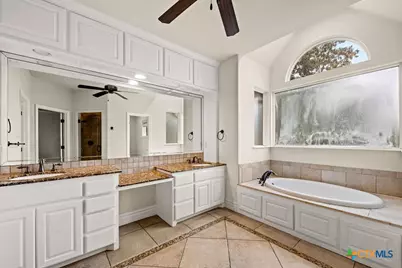 365 Green Park Drive, Belton, TX 76513 - Photo 11