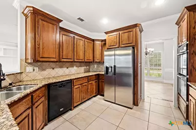 365 Green Park Drive, Belton, TX 76513 - Photo 5