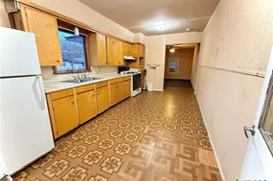 2304 Louise St, Seguin, TX 78155 - Photo 7