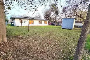 2304 Louise St, Seguin, TX 78155 - Photo 19