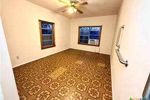 2304 Louise St, Seguin, TX 78155 - Photo 9