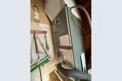 2742 W Kingsbury Street, Seguin, TX 78155 - Photo 21