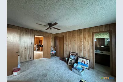 2742 W Kingsbury Street, Seguin, TX 78155 - Photo 11