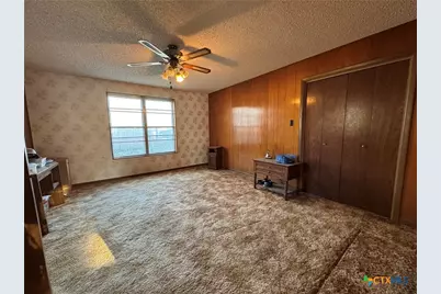 2742 W Kingsbury Street, Seguin, TX 78155 - Photo 15