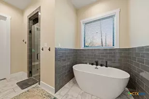 300 Bridgepoint Dr, Kingsland, TX 78639 - Photo 19
