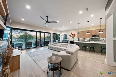 300 Bridgepoint Drive, Kingsland, TX 78639 - Photo 9