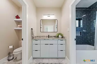 300 Bridgepoint Drive, Kingsland, TX 78639 - Photo 27