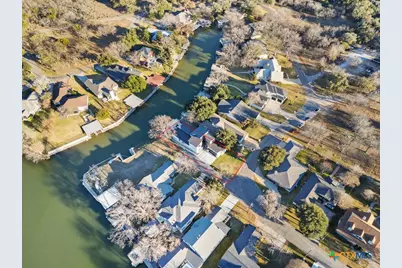 300 Bridgepoint Drive, Kingsland, TX 78639 - Photo 3