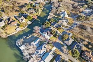 300 Bridgepoint Dr, Kingsland, TX 78639 - Photo 3