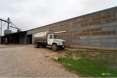 610 E End St., Goliad, TX 77963 - Photo 35