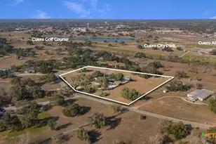 404 Glen Oaks Ln, Cuero, TX 77954 - Photo 37