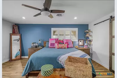 404 Glen Oaks Ln, Cuero, TX 77954 - Photo 15