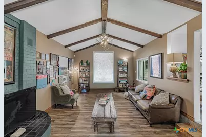 404 Glen Oaks Ln, Cuero, TX 77954 - Photo 29