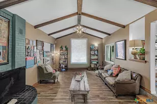 404 Glen Oaks Ln, Cuero, TX 77954 - Photo 29