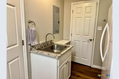 1371 Fannin Oaks Drive, Victoria, TX 77905 - Photo 9