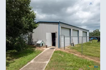 1371 Fannin Oaks Drive, Victoria, TX 77905 - Photo 23