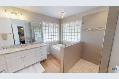 1371 Fannin Oaks Drive, Victoria, TX 77905 - Photo 17