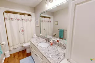 1371 Fannin Oaks Dr, Victoria, TX 77905 - Photo 11