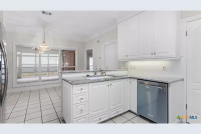 2282 Kensington Way, New Braunfels, TX 78130 - Photo 9