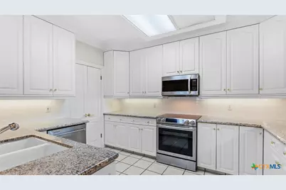 2282 Kensington Way, New Braunfels, TX 78130 - Photo 7