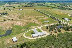 404 Annies Ln, La Vernia, TX 78121 - Photo 3