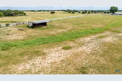 404 Annies Lane, La Vernia, TX 78121 - Photo 5