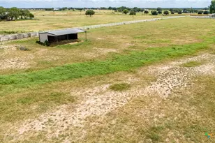 404 Annies Ln, La Vernia, TX 78121 - Photo 5