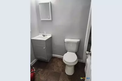 1309 S 3rd Street #B, Temple, TX 76504 - Photo 5