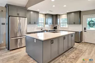 612 W Jackson Ave, Port O'Connor, TX 77982 - Photo 7