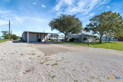 612 W Jackson Avenue, Port O'Connor, TX 77982 - Photo 31