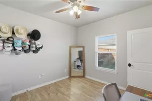 230 Navarro Xing, Seguin, TX 78155 - Photo 15