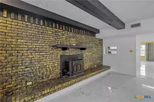 608 Berwick St, Victoria, TX 77904 - Photo 7