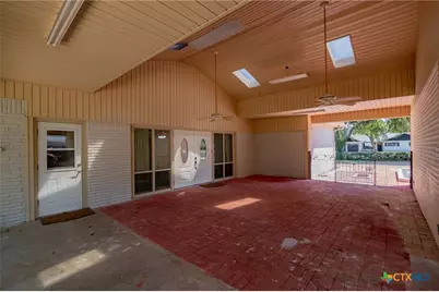 608 Berwick Street, Victoria, TX 77904 - Photo 17