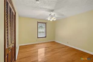 608 Berwick St, Victoria, TX 77904 - Photo 19