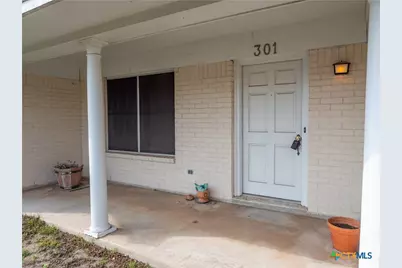 301 Birchwood Drive, Victoria, TX 77901 - Photo 7