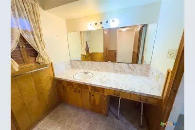 301 Birchwood Drive, Victoria, TX 77901 - Photo 29