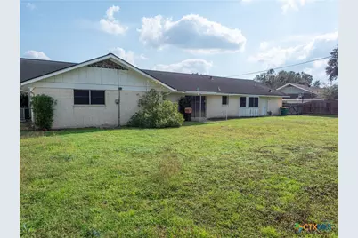 301 Birchwood Drive, Victoria, TX 77901 - Photo 43