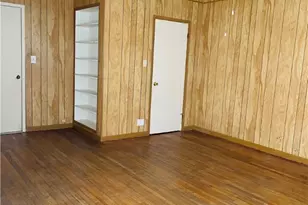 302 W French St, Cuero, TX 77954 - Photo 11