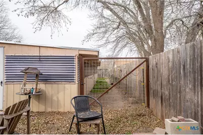 1114 Woodlawn Street, Lockhart, TX 78644 - Photo 23