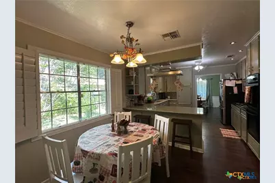 103 Oxford Street, Victoria, TX 77904 - Photo 3