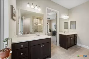 422 Bridle Trl, New Braunfels, TX 78132 - Photo 23