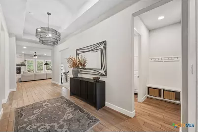 422 Bridle Trail, New Braunfels, TX 78132 - Photo 5