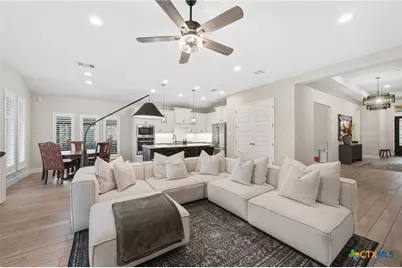 422 Bridle Trail, New Braunfels, TX 78132 - Photo 9