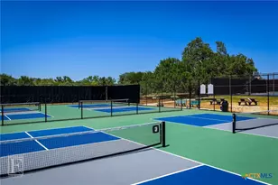 422 Bridle Trl, New Braunfels, TX 78132 - Photo 37