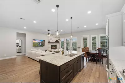 422 Bridle Trail, New Braunfels, TX 78132 - Photo 11