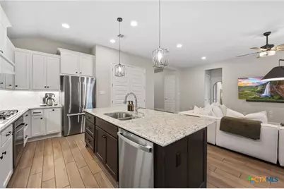 422 Bridle Trail, New Braunfels, TX 78132 - Photo 13