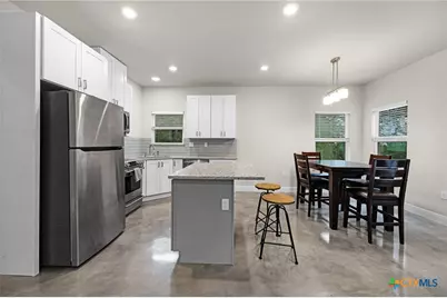 446 W Overlook Drive, Canyon Lake, TX 78133 - Photo 15