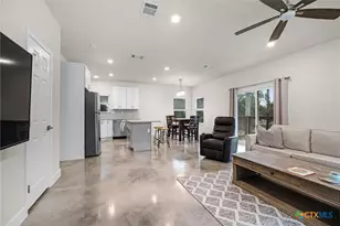 446 W Overlook Dr, Canyon Lake, TX 78133 - Photo 11