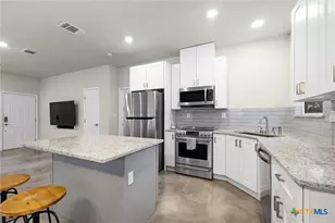 446 W Overlook Dr, Canyon Lake, TX 78133 - Photo 17